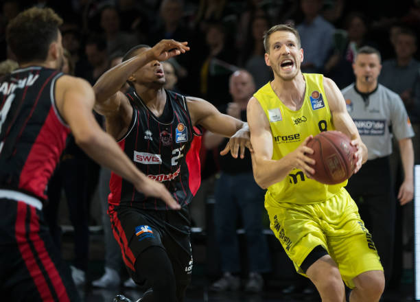 3年提走4320万！前妻产子2周提离婚 PJ-华盛顿每月付20万抚养费？