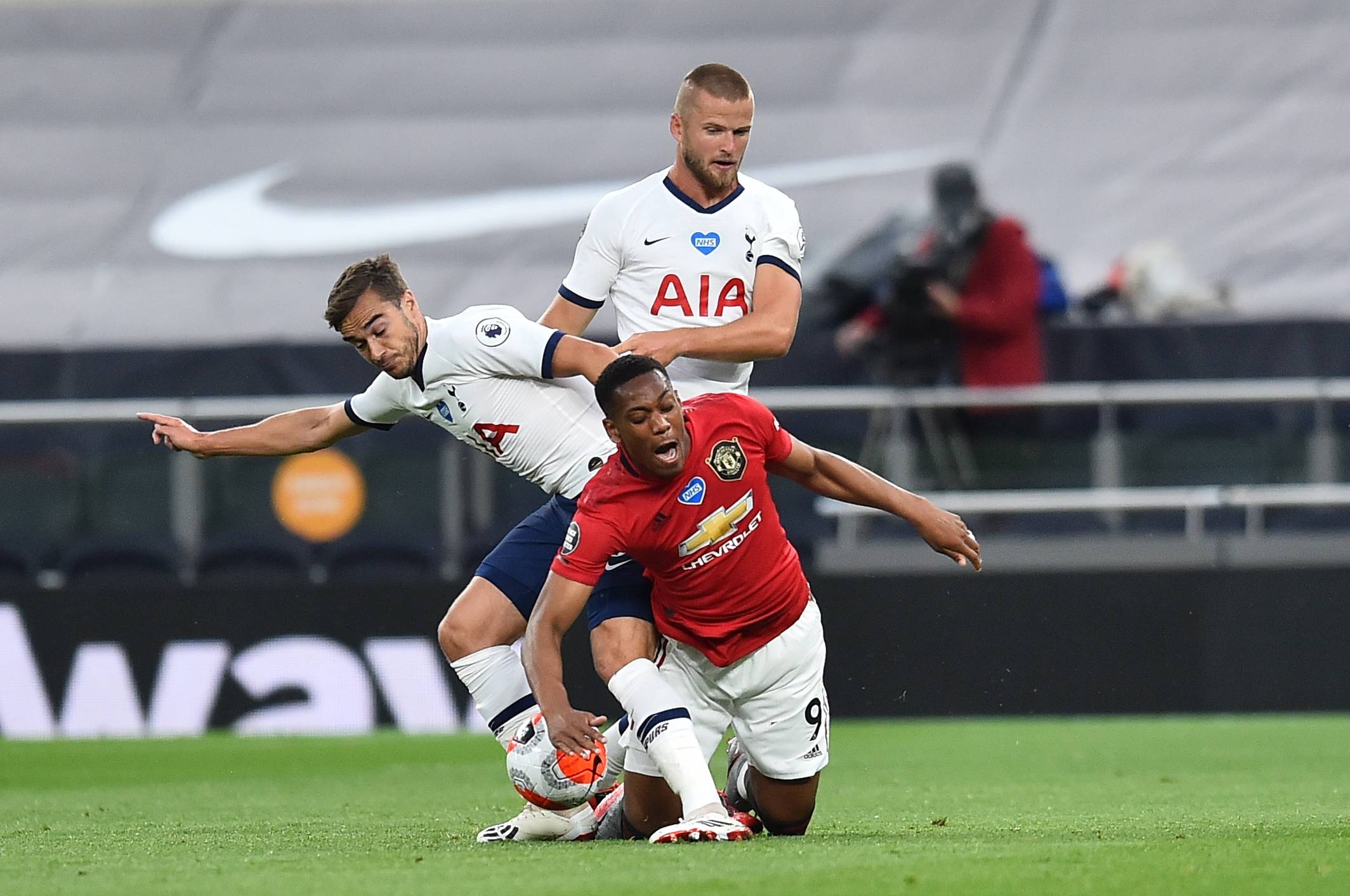 球员工会与 球员工会与