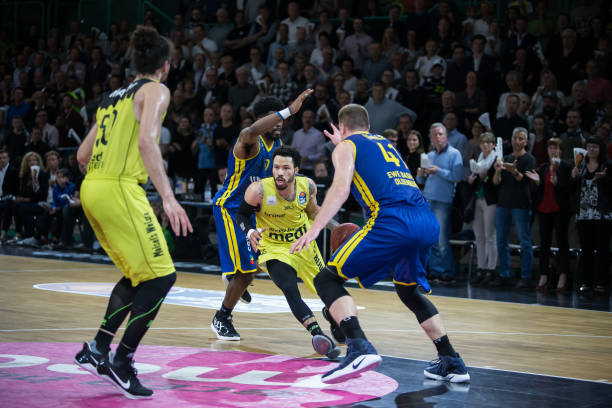 并进行针对 并进行针对